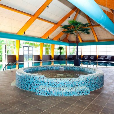 Indoor swimming pool and wellness